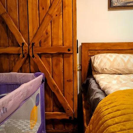 Wooden Paradise Next To Gondola * Μπάνσκο